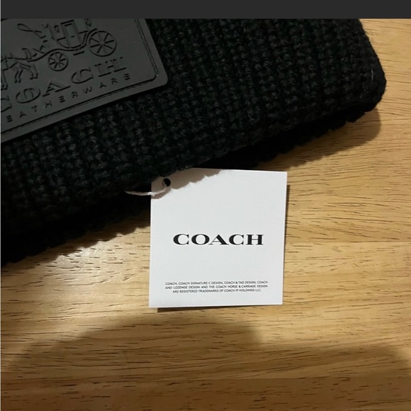 Coach Women’s Classic Beanie New with tags - Picture 3 of 7